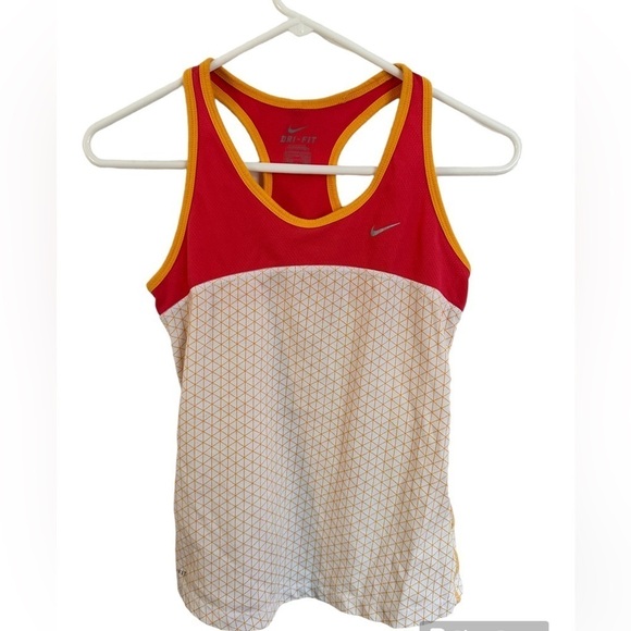 Nike woman’s workout tank top with built in bra size xs - Picture 1 of 4